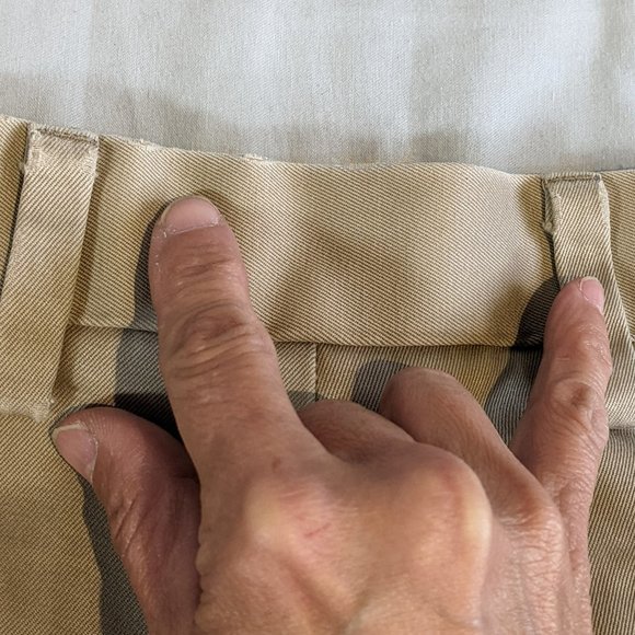 Men’s Tan Docker’s D2 34 x 32 Fair condition! - Picture 12 of 16